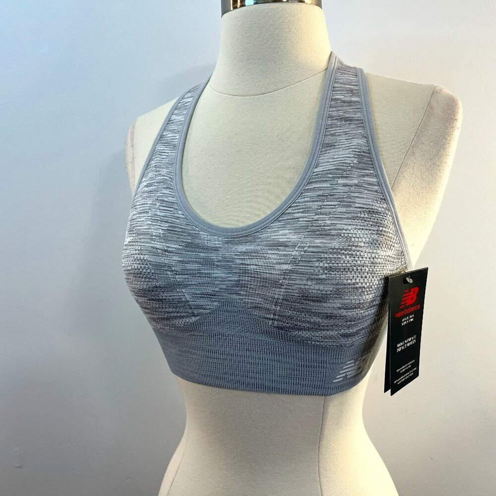 New Balance Women's Medium Impact Munsell White Sports Bra - Size Small - NWT$35
